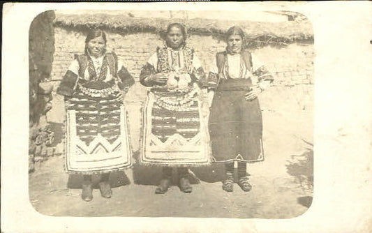 10609786 Macedonia Macedonia Women in traditional costume ca. 1915