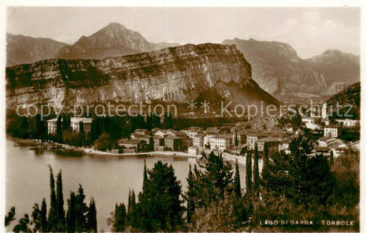 73783182 Torbole Lago di Garda IT Teilansicht m. See