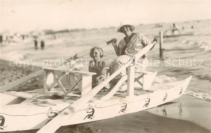 73799363 Viareggio Toscana IT Am Strand Boot