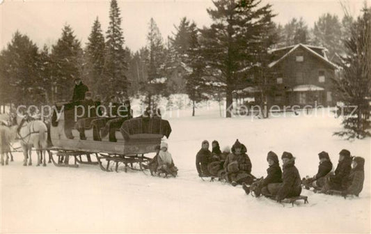 73833036 Lake Placid New York USA Promenade en traîneau tiré par des chevaux