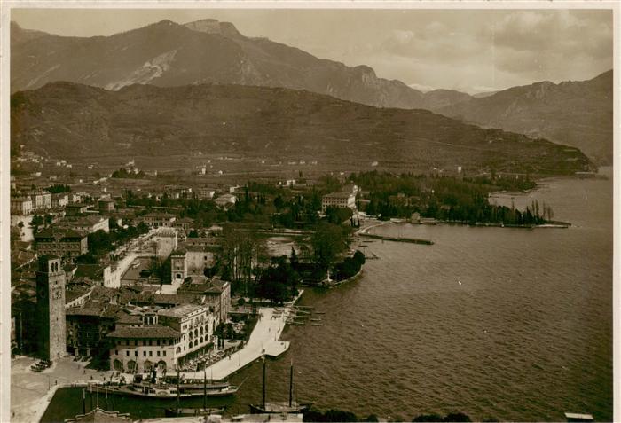 73890403 Riva del Garda IT Panorama dal Bastione photo aérienne