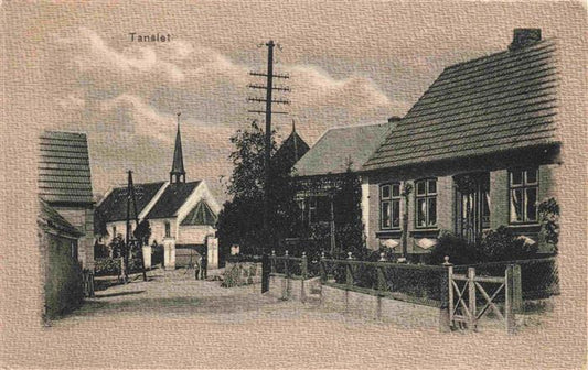 73977537 Tanslet DK Village vue en coupe de l'église