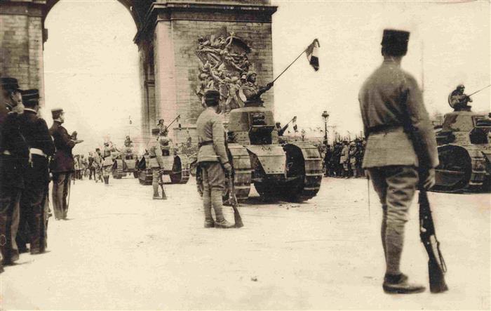 73999079 Militaria France  WK1 Paris Tankssoldaten