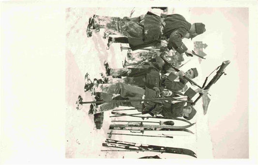 74003661 Militaria Schweiz Soldaten Ski Waffe