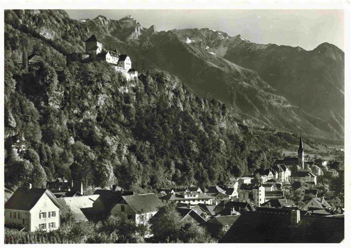 74015249 Vaduz Liechtenstein FL mit den Rhaetikonbergen