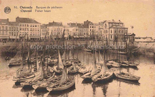 74008568 OSTENDE Ostende Flandre occidentale Belgique Barques de pêcheurs bateau de pêche