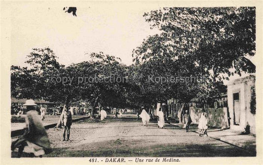 74019641 DAKAR Senegal Une rue de Medina