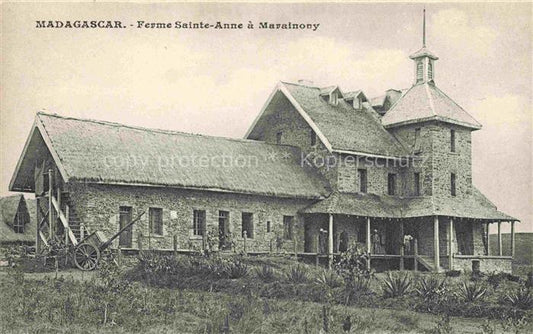 74019664 Madagascar Madagaskar Ferme Sainte Anne a Marinoey