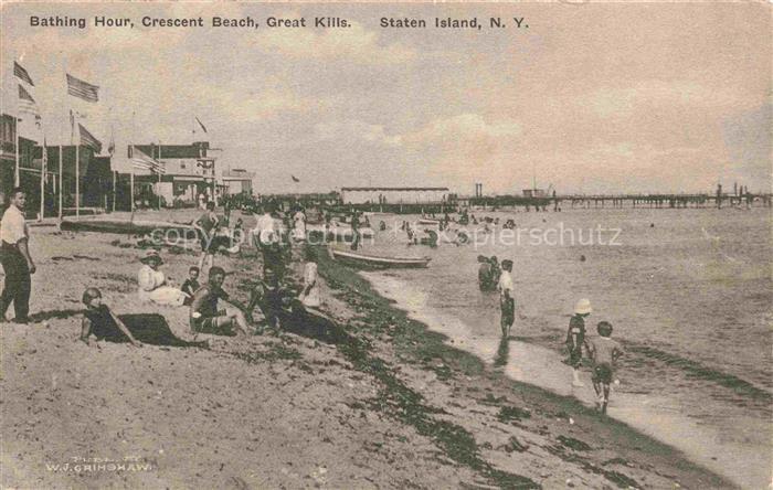 74024556 Staten Island New York USA Bathing Hour Crescent Beach Great Kills