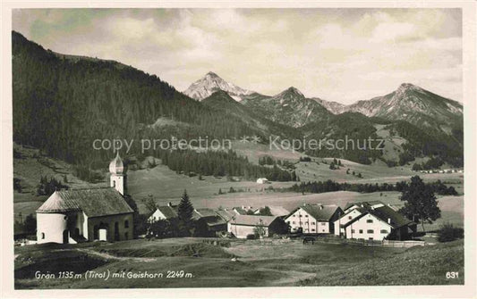 74027457 Graen Tannheimertal Tirol AT mit Kirche und Geishorn