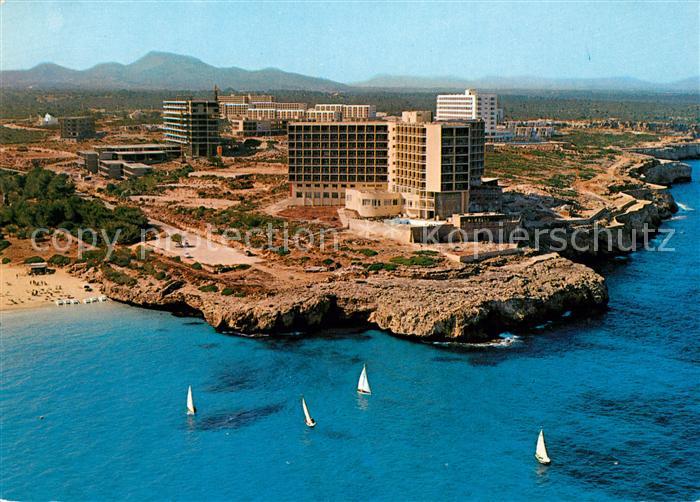 13182910 Calas de Mallorca Fliegeraufnahme Hotel America