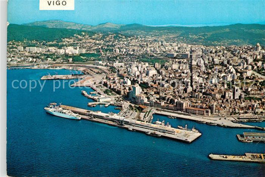 13215608 Vigo Galicia Espana Photo aérienne avec port