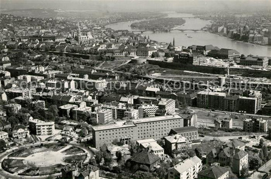 13219308 Budapest Fliegeraufnahme Donaupartie