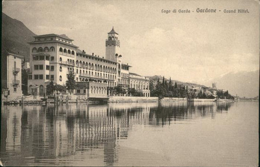 10940252 Gardone Garda Gardone Grand Hotel *