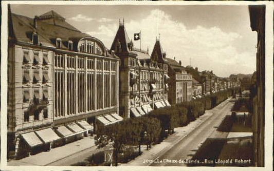 10551084 La La Chaux - de - Fonds Rue Leopold Robert x 1936