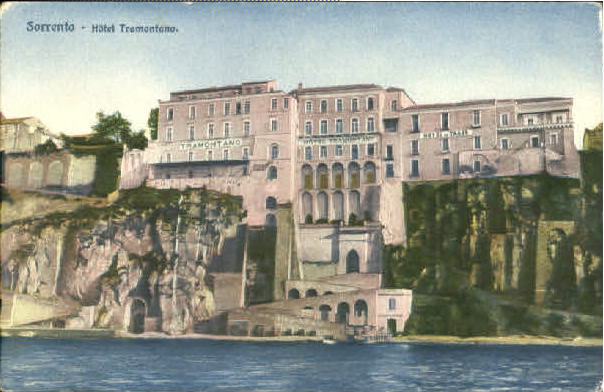 10599834 Sorrento  Sorrent Campania IT Sorrento Hotel ungelaufen ca. 1920