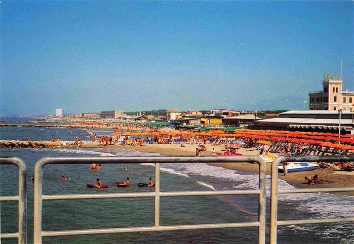 73993293 Marina di Massa Toscana IT The spiaggia vista dal pontile