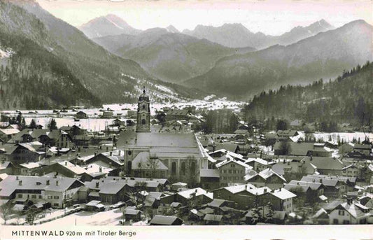 73996308 Mittenwald Karwendel Tirol AT mit Tiroler Bergen