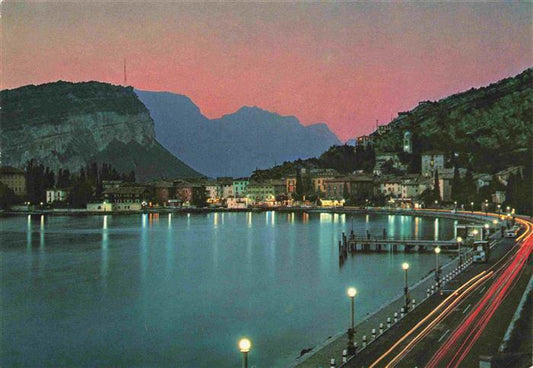 73997891 Torbole Lago di Garda IT di notte