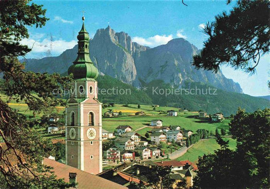 74004645 Kastelruth Castelrotto Salten Schlern Suedtirol IT mit Kirche und Schle