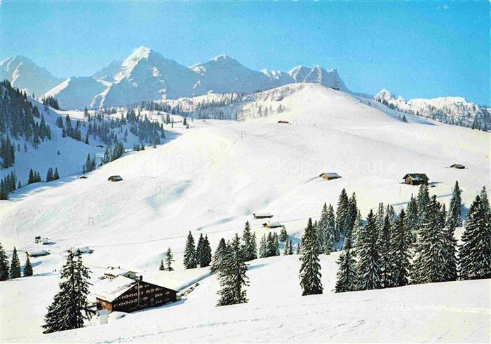 74004724 Lofer AT Loferer Alm mit Loferer Steinberge Haus Getraud in der Sonne u