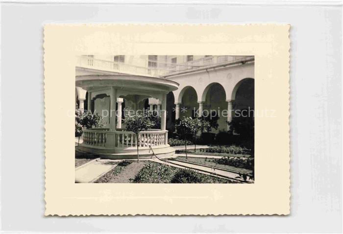 74013258 Liwadija Yalta Krim Jardin d'une maison de repos