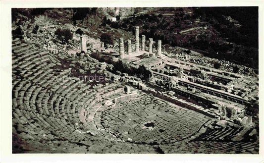 74013371 Delphi Delfi Greece Théatre romain Antike Staette