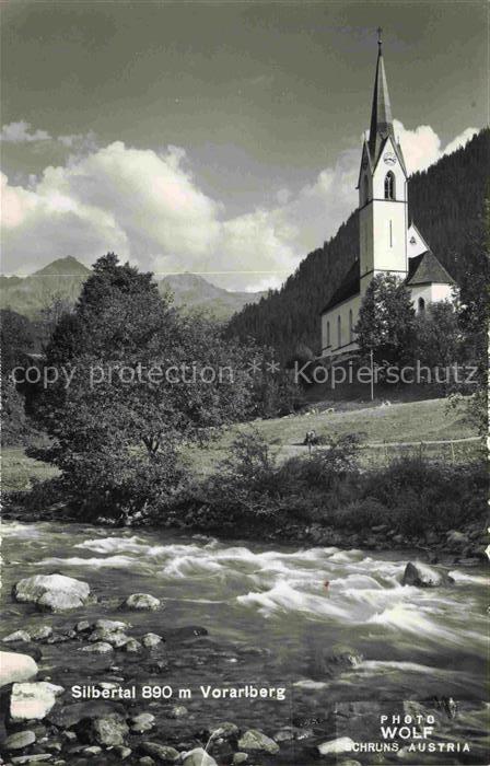 74014257 Silbertal Vorarlberg AT Partie am Bach Blick zur Kirche