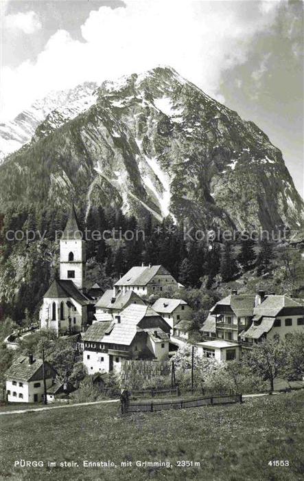 74014270 Puergg-Trautenfels Steiermark AT Ortsansicht mit Kirche Blick gegen Gri