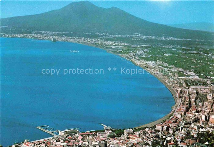 74015985 SORRENTO  Sorrent Campania IT Il Vesuvio Panorama vista dall strada per