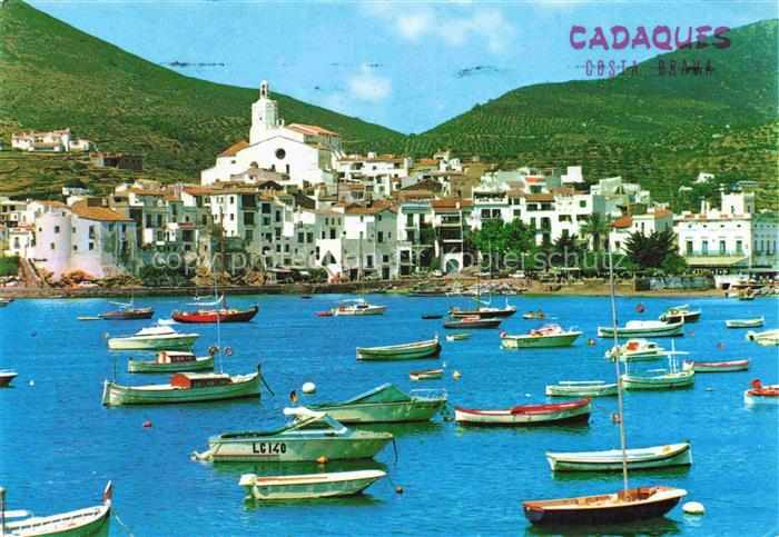 74016328 Cadaques Costa Brava ES Rada y centre de la villa