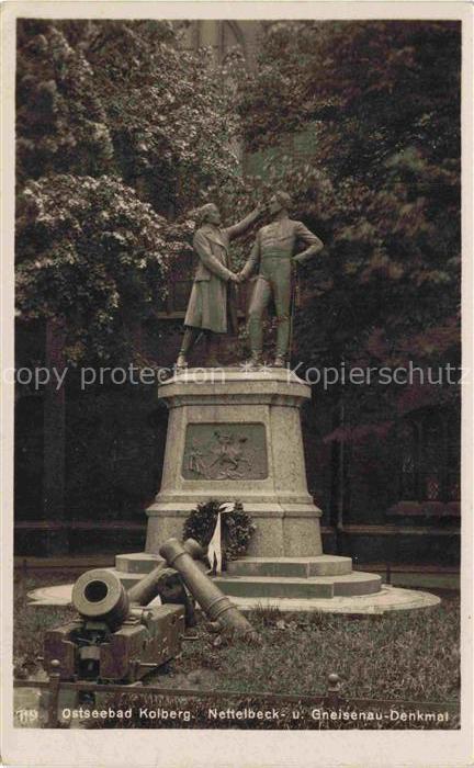 74018477 Kolberg  Ostseebad KOLOBRZEG PL Nettelbeck- und Gneisenau-Denkmal