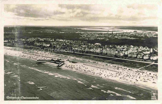 74018837 Swinemuende SWINOUJSCIE PL Panorama Ostseebad Strand