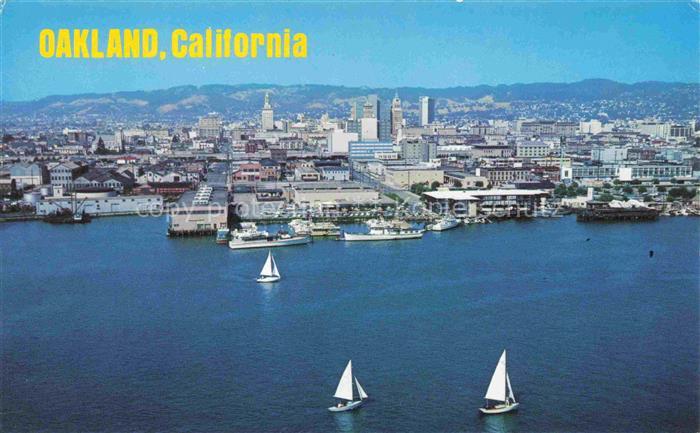 74022838 Oakland California USA A breathtaking view of downton aerial view