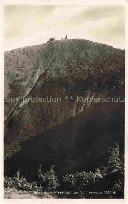 74030372 Schneekoppe Snezka CZ Blick zur Bergbaude im Riesengebirge