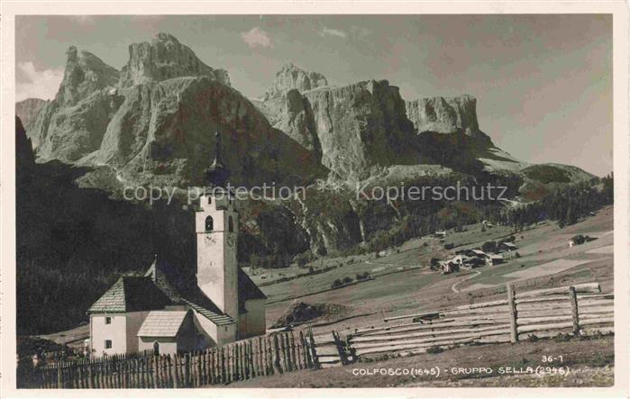 74033011 Colfosco in Badia Kolfuschg 1645m Dolomiti IT Panorama Kirche Gruppo Se