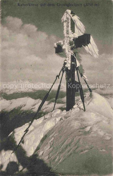 74033277 Grossglockner 3798m Kaernten AT Kaiserkreuz auf dem Grossglockner Gipfe