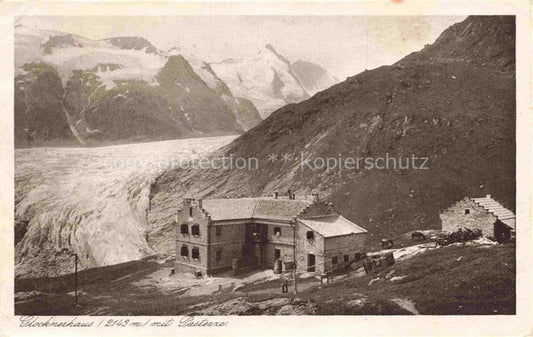 74033324 HEILIGENBLUT Kaernten AT Berghaus Glocknerhaus mit Pasterze Gletscher H