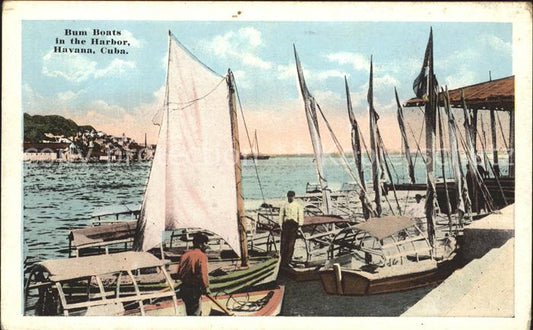 11735161 La Havane Habana Bum Boats dans le port