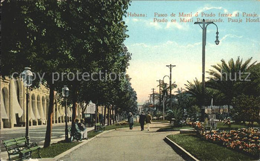 11735162 Habana La Havane Paseo de Marti ou Prado devant le Pasaje Hôtel