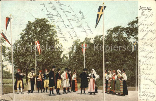 11674442 Costumes traditionnels de danse folklorique Skansen Stockholm