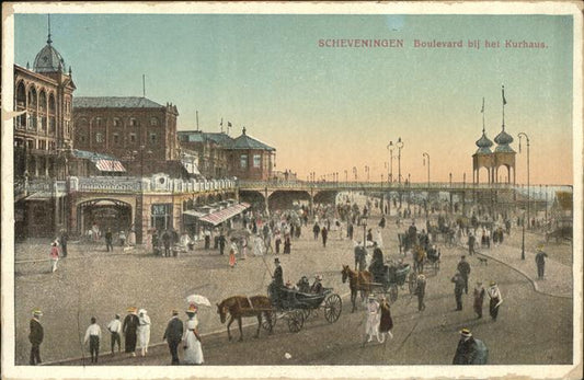 11320016 Scheveningen Boulevaerd Kurhaus calèches