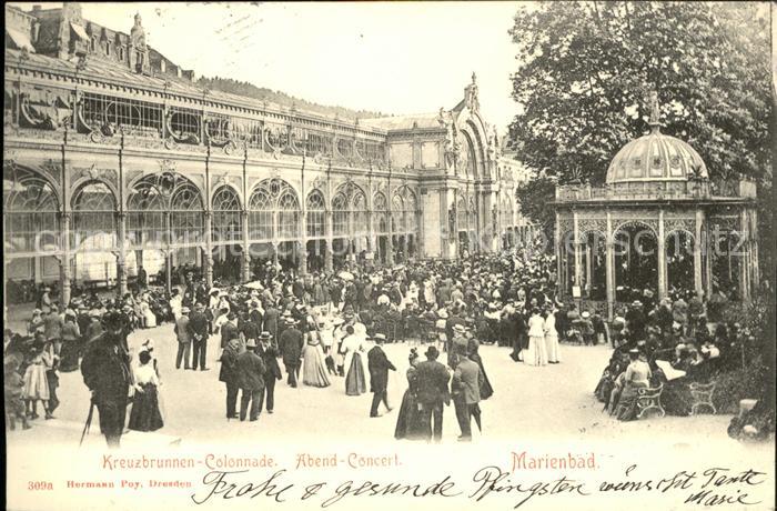 11566893 Marienbad République tchèque Bohême Croix Fontaine Colonnade Soirée Pavillon de Concert