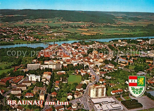 73587522 Braunau Inn Fliegeraufnahme mit Pfarrkirche