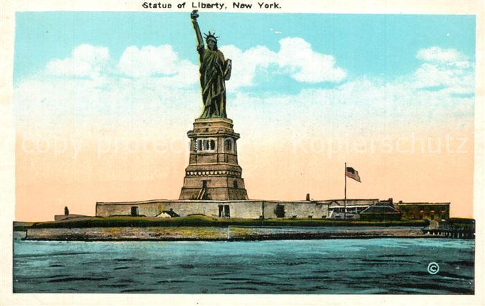 73588842 New York City Statue of Liberty