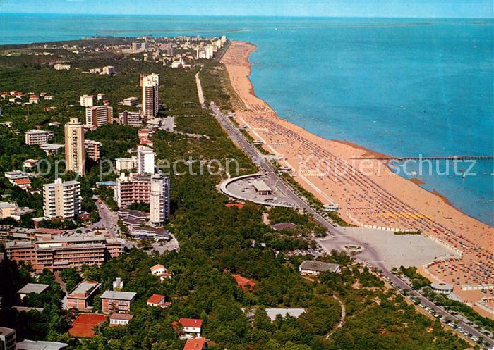 73592852 Lignano Pineta Fliegeraufnahme Strandpromenade