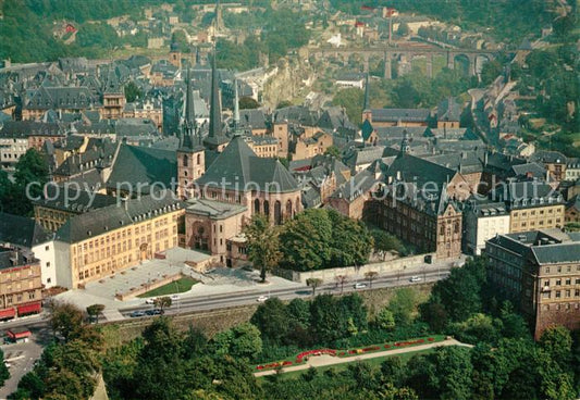 73595058 LUXEMBOURG  Luxemburg Fliegeraufnahme Cathedrale