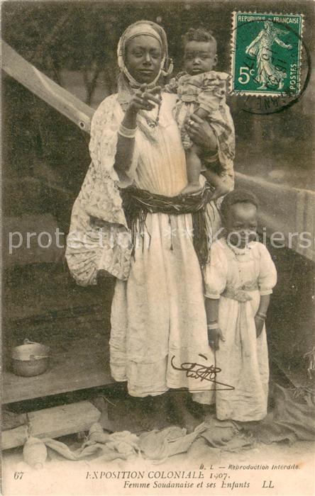 73675219 Sudan Africa Exposition Coloniale Femme Soudanaise et ses enfants