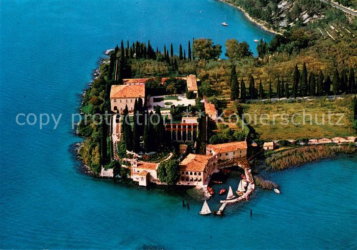 73682173 San Vigilio Lago di Garda e la Baia delle Sirene Fliegeraufnahme