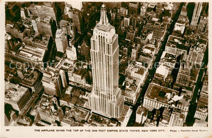 73713218 New York City Empire State Tower Aerial view